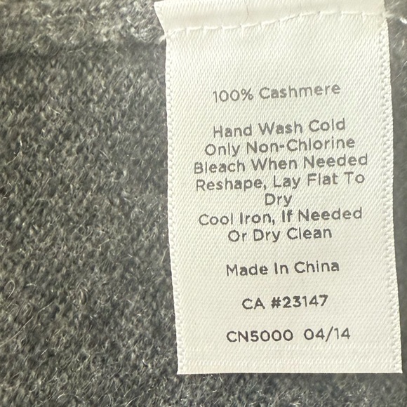 Talbots 100% Cashmere Charcoal Grey 3/4 Sleeve Sweater Size Medium - Picture 8 of 11